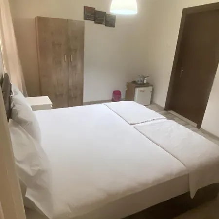 Toprak Hotel