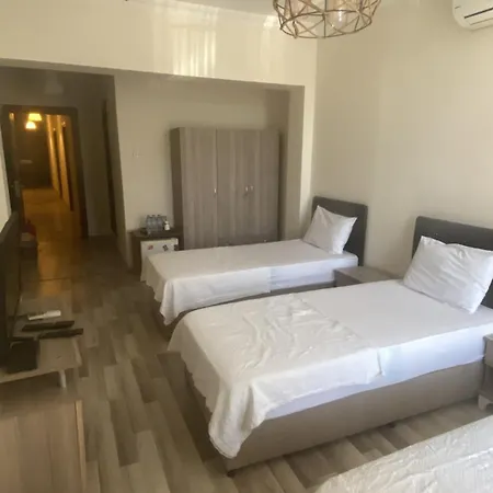 Toprak Akhisar