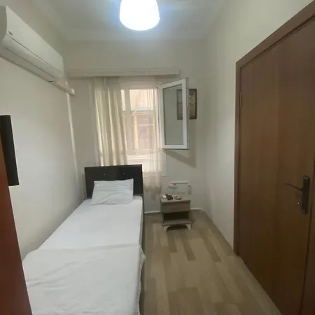 Hotel Toprak *